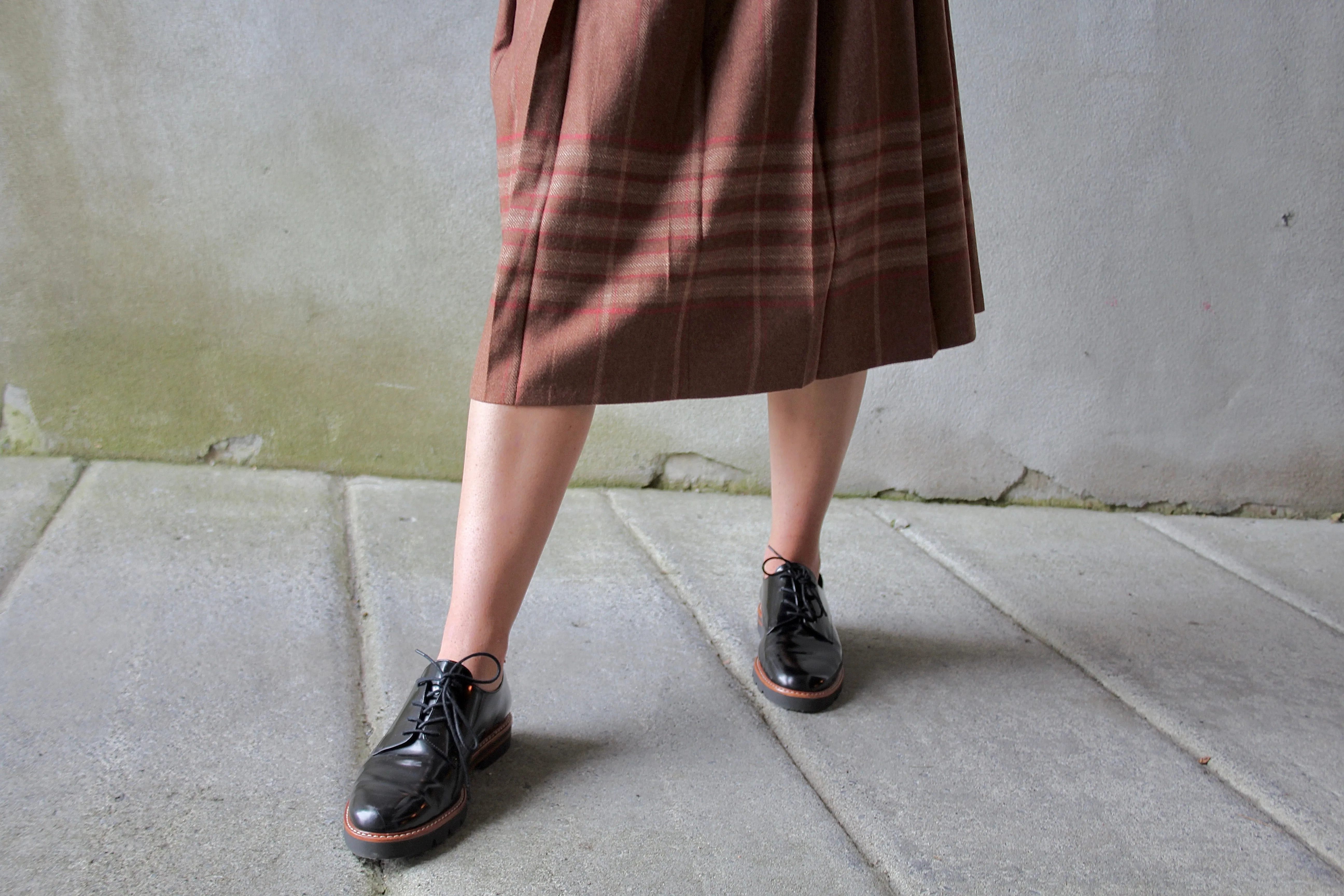 70s Wool-Blend Rust Midi Skirt - 26