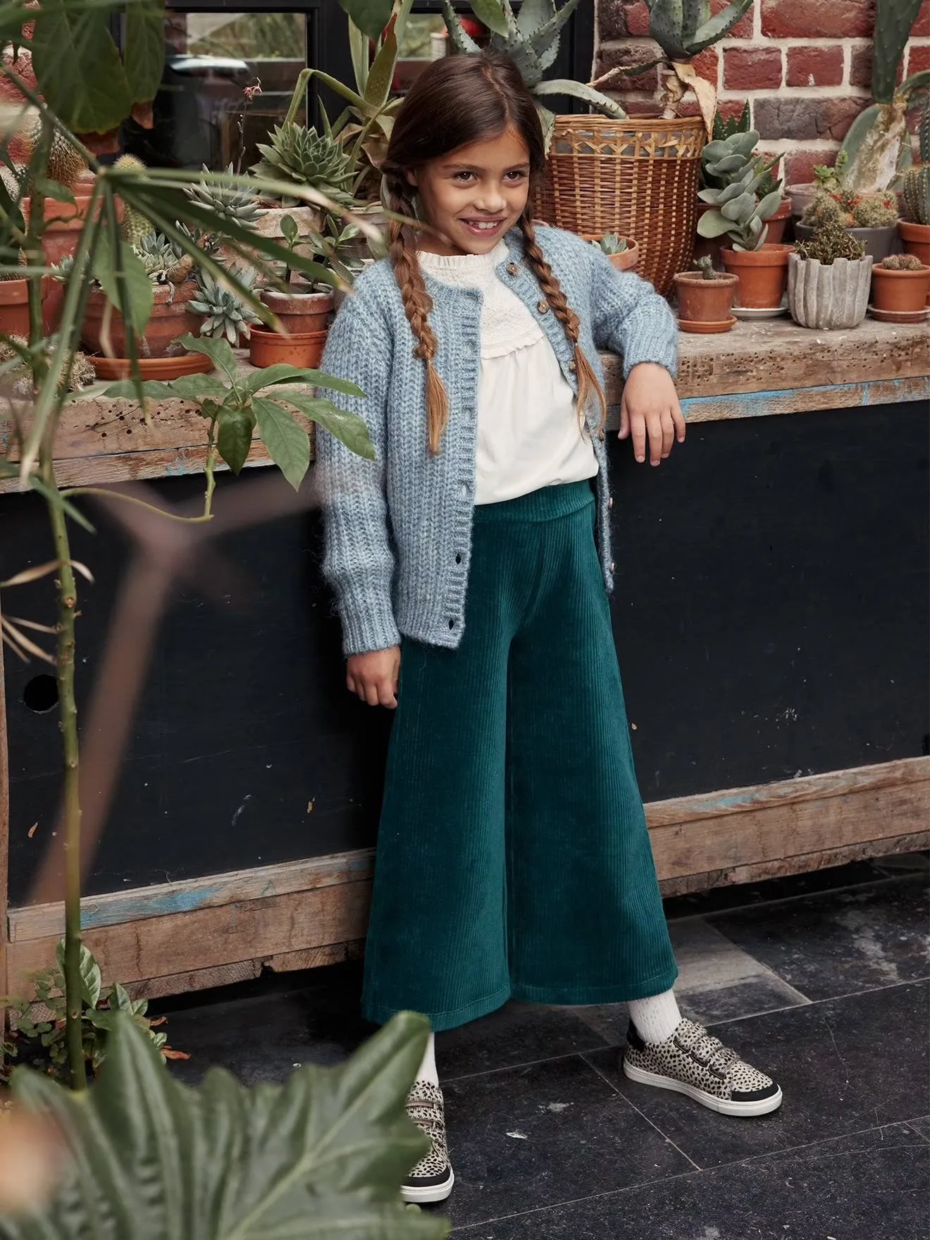 Girls Loose-Fitting Soft Knit Cardigan