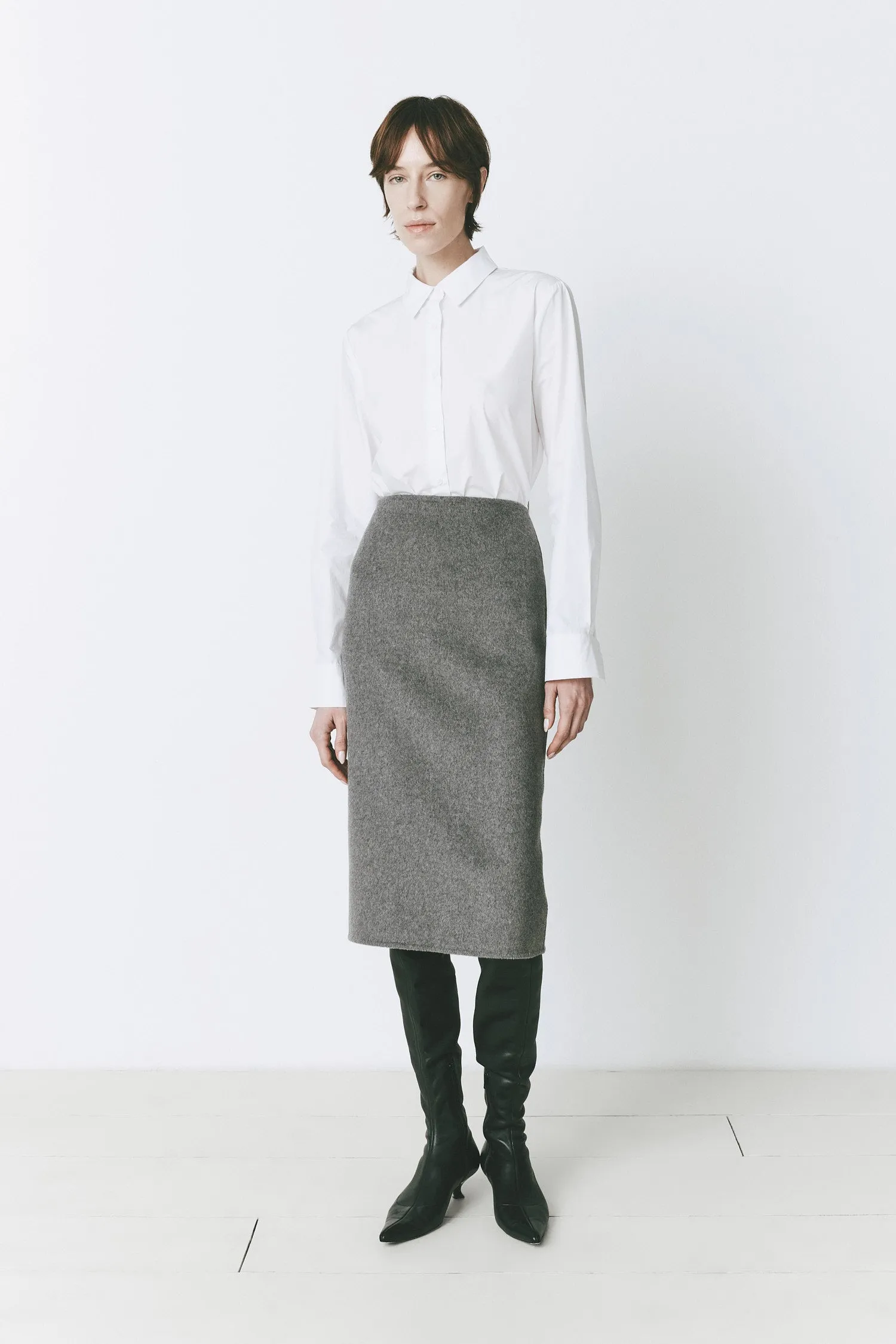 Le Marais Slit Back Skirt