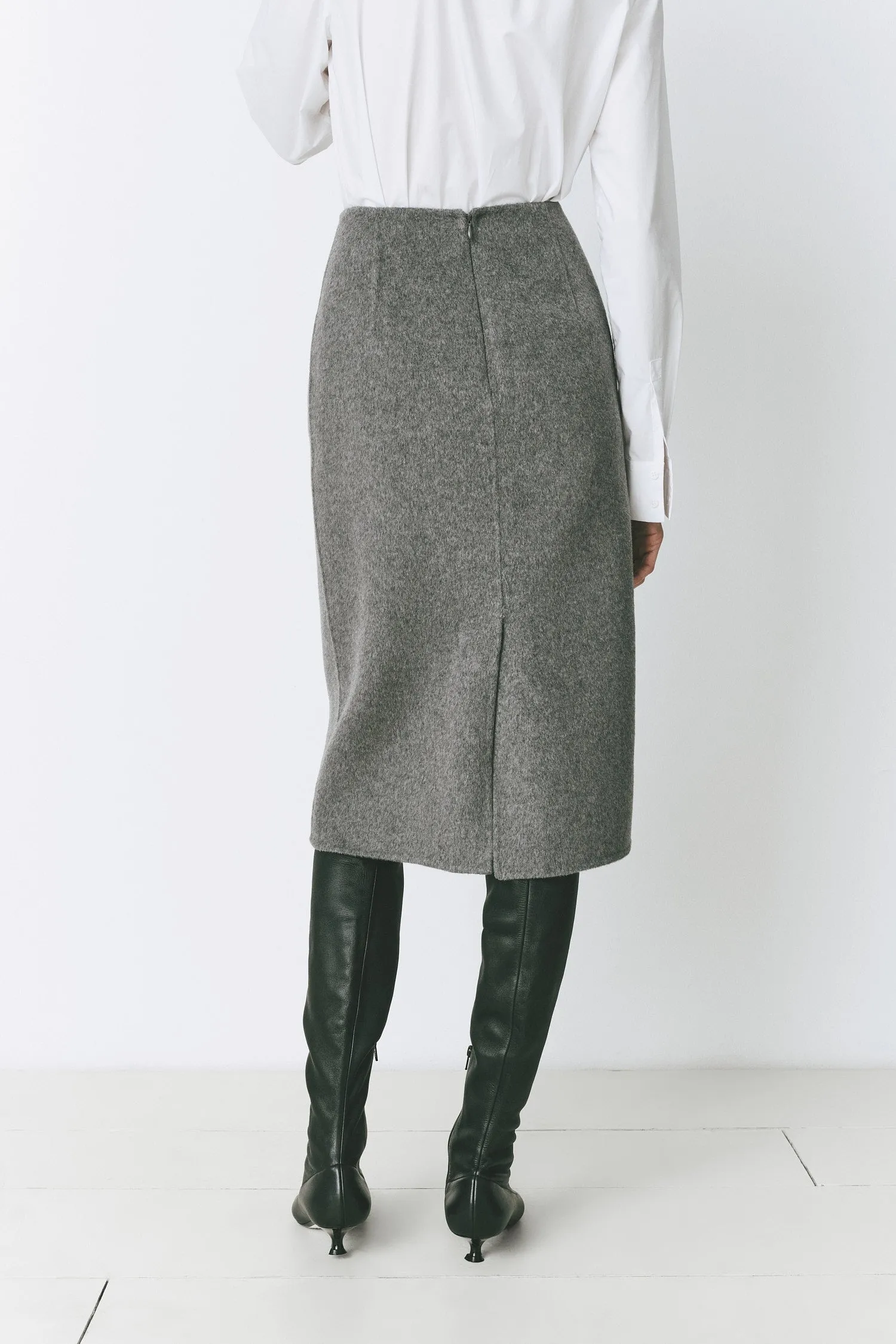 Le Marais Slit Back Skirt