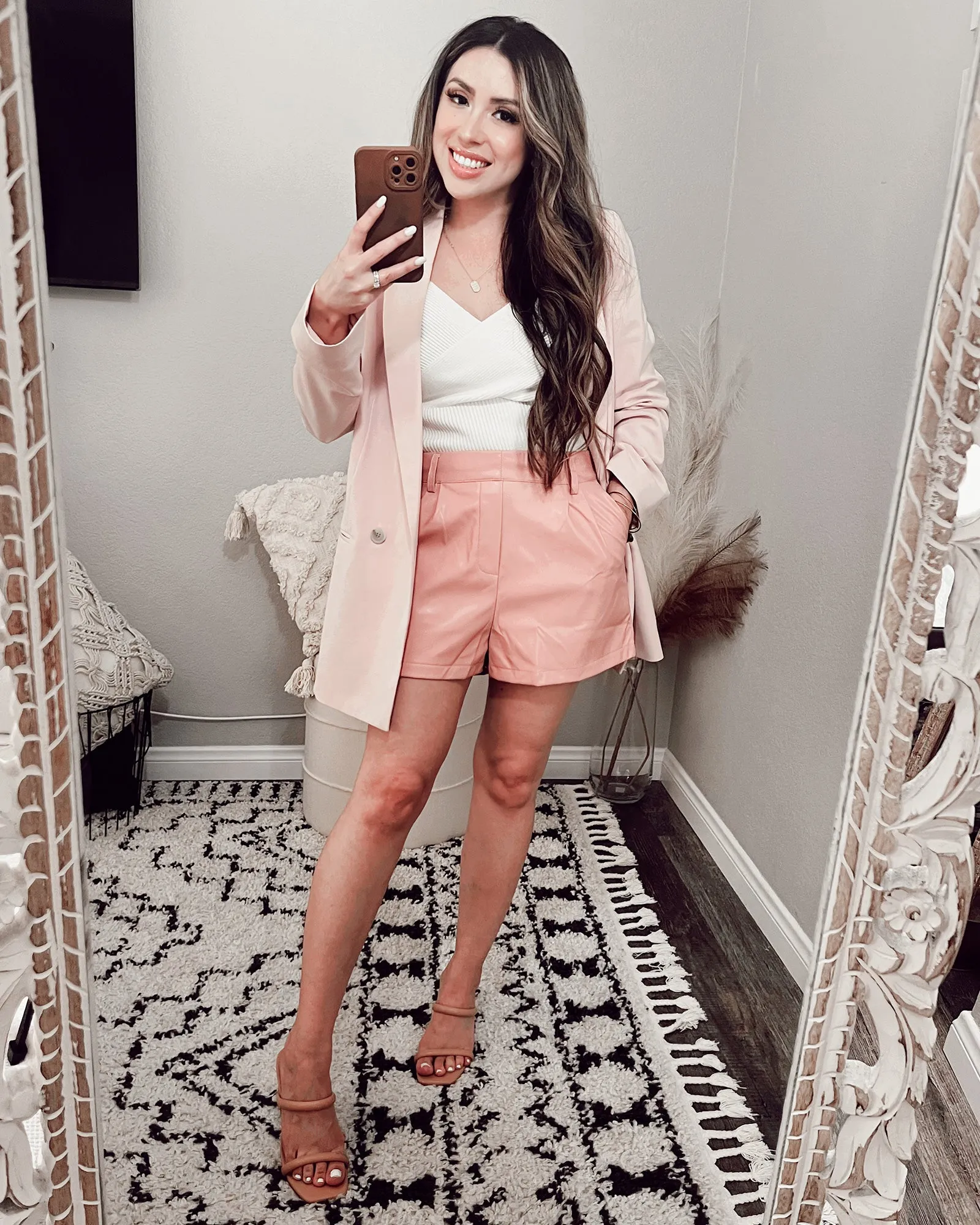 luvamia Faux Leather Shorts for Women High Waist Pleated Wide Leg Stretchy Shorts with Pockets Short PU Leather Pants