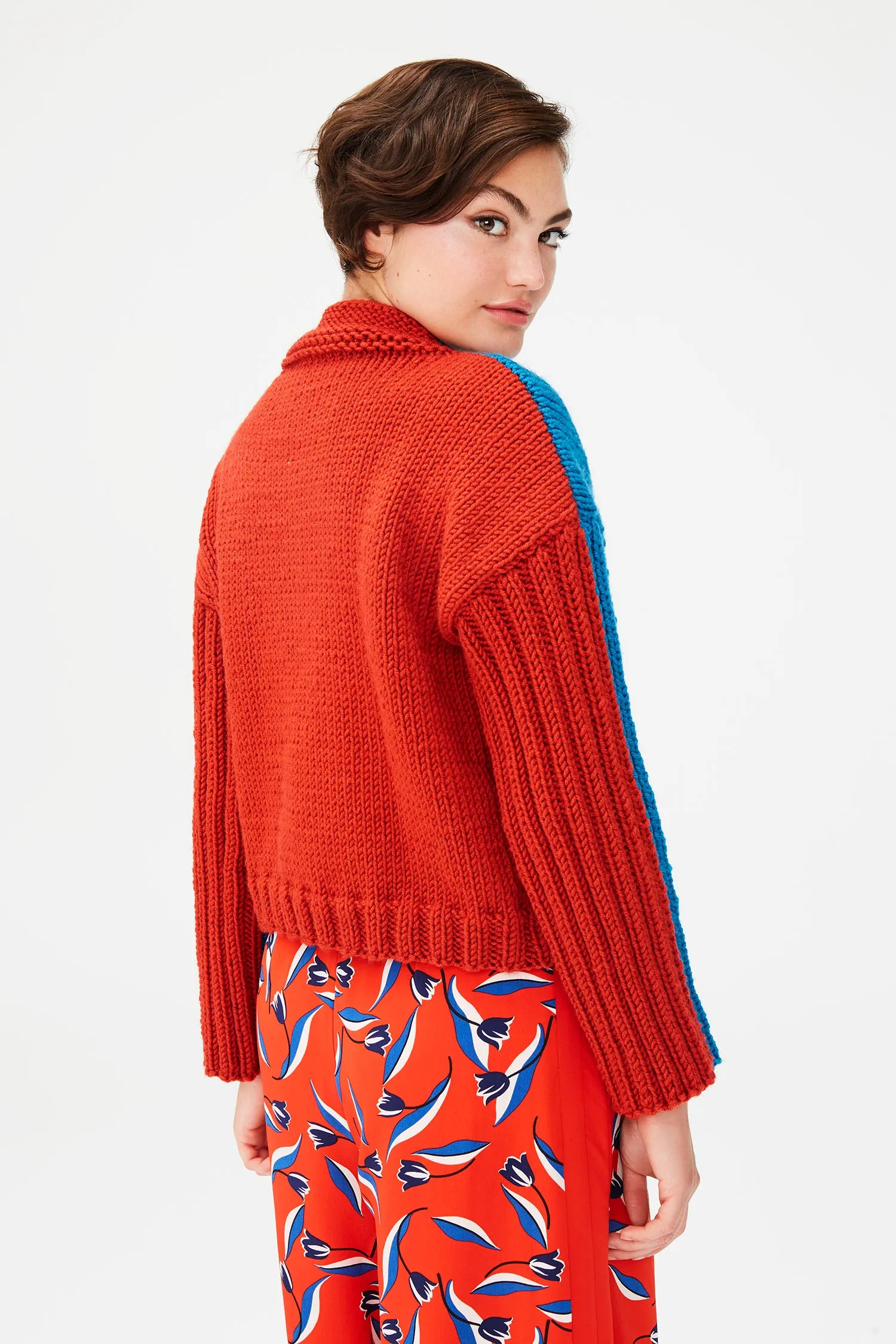 Two-Color Pullover (Knit)
